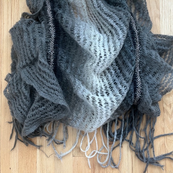 Missoni gray and white wool blend scarf - Picture 4 of 10